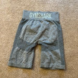 Grey gym shark cropped leggings